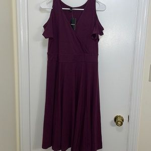Purple Torrid cold shoulder dress. Size 00. NWT